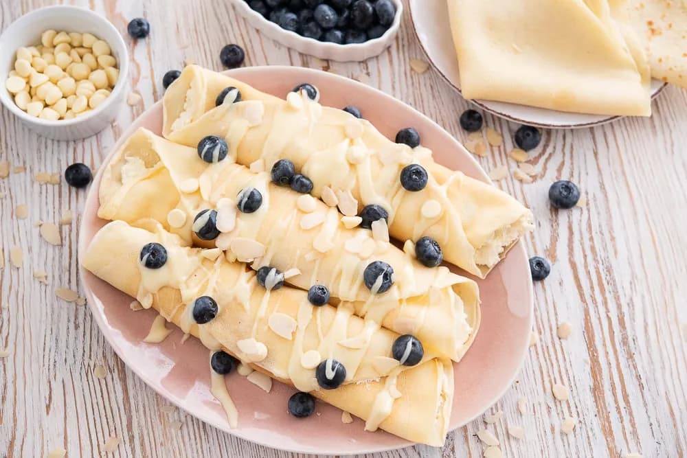 Naleśniki z kajmakiem – szybki przepis na słodki i smaczny posiłek