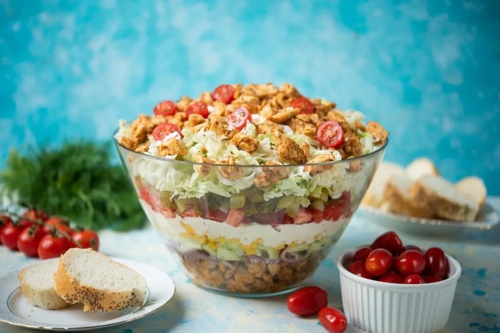 Sałatka w szklance – idealna na imprezy, przyjęcia i wyjątkowe okazje