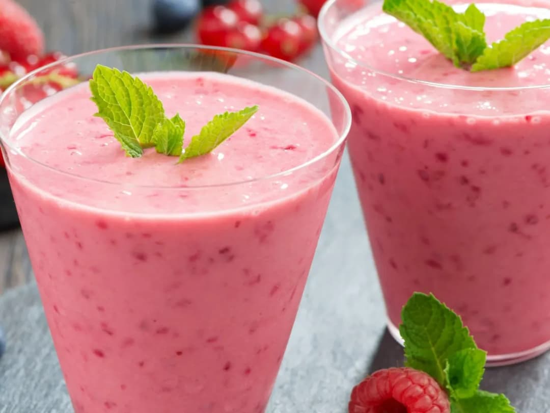 Jak zrobić koktajl malinowy, który zachwyci Twoje podniebienie