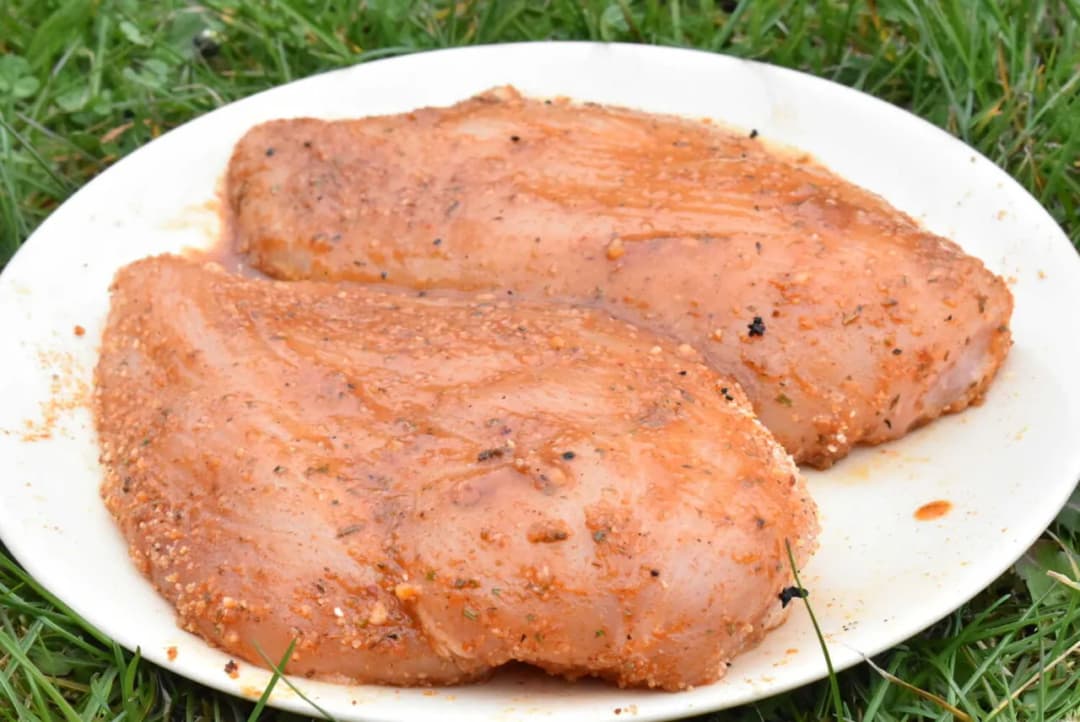 Ile dokładnie grillować pierś z kurczaka na grillu elektrycznym Tefal? Sprawdź czas!