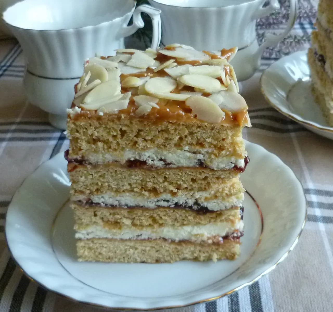 Przepis na ciasto grysikowe: najprostszy sposób przygotowania krok po kroku