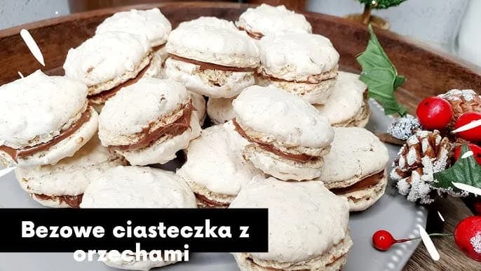 Ciasteczka bezowe z orzechami - Chrupiące łakocie, które musisz spróbować