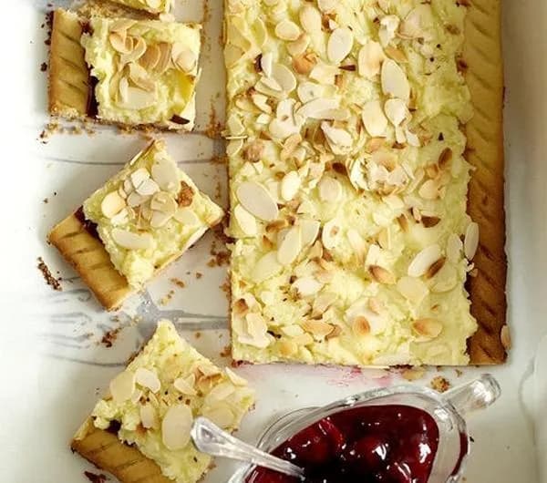 Mazurek kokosowy – jak przygotować krok po kroku idealne ciasto