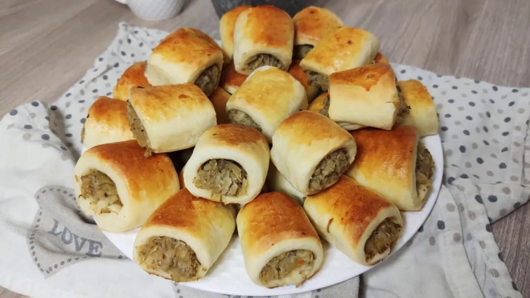 Przepis na ciasto na paszteciki: Sekrety idealnego wypieku