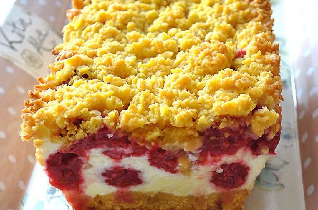 Jak zrobić pyszne ciasto malinowe z budyniem – przepis