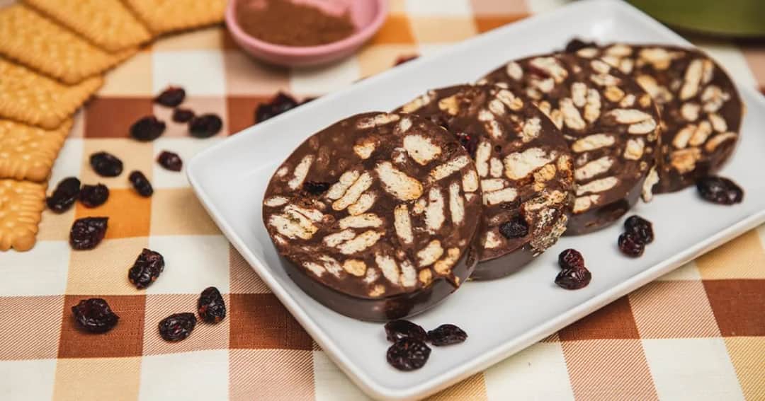 Czy salceson w butelce to innowacyjne ciasto, które musisz spróbować?