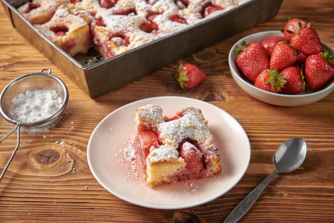 Najlepsze przepisy na ciasta ucierane z truskawkami - sprawdzone porady