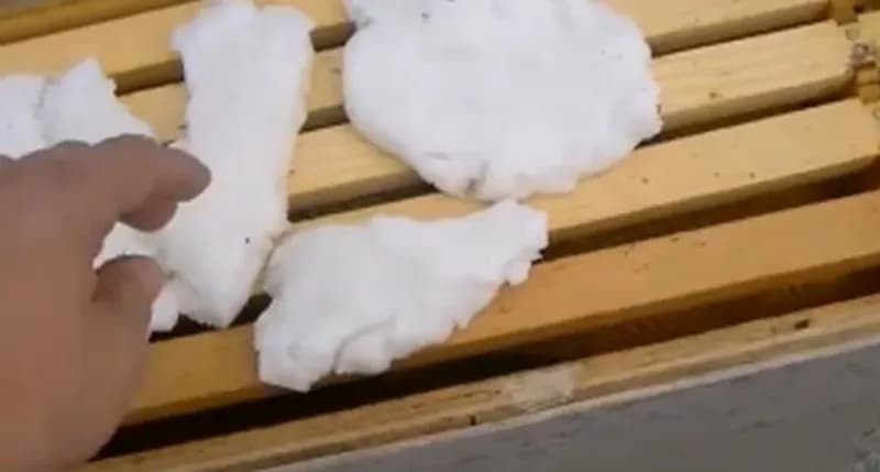 Najlepszy przepis na ciasto cukrowe dla pszczół: Krok po kroku