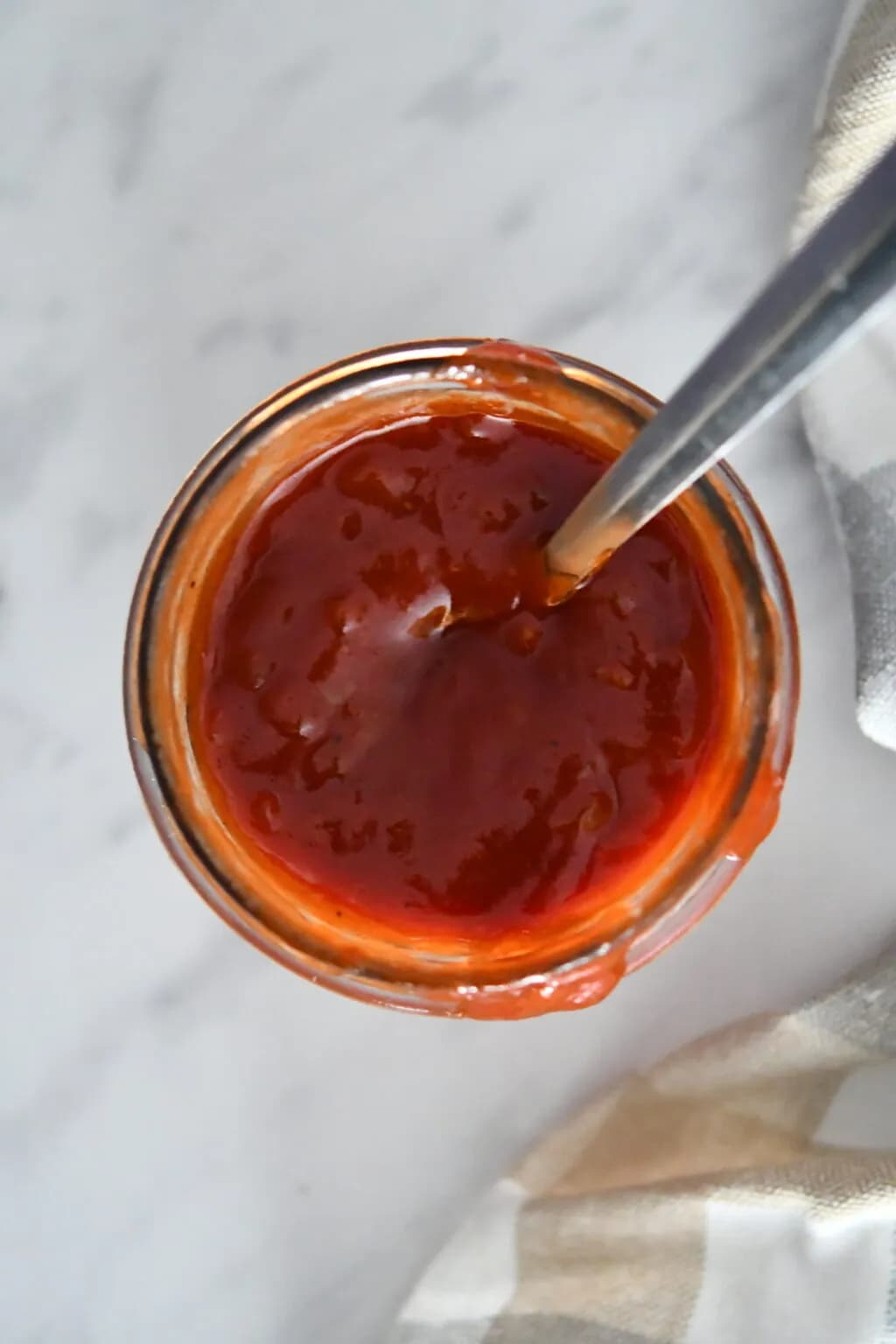 Jak zrobić sos barbecue z ketchupu: prosty przepis krok po kroku