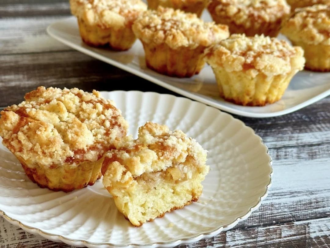 Kruche babeczki z jabłkami – szybki przepis na domowy deser