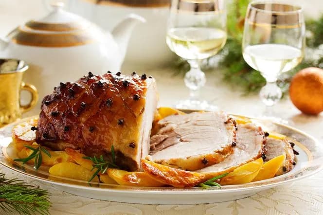 Pieczona szynka z kurczaka – przepis na pyszny obiad