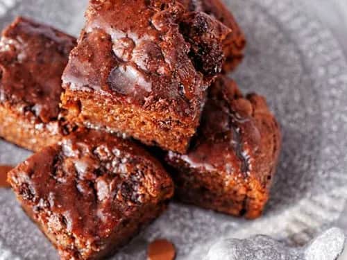 Jak przygotować pyszne bananowe ciasto z kakao – krok po kroku