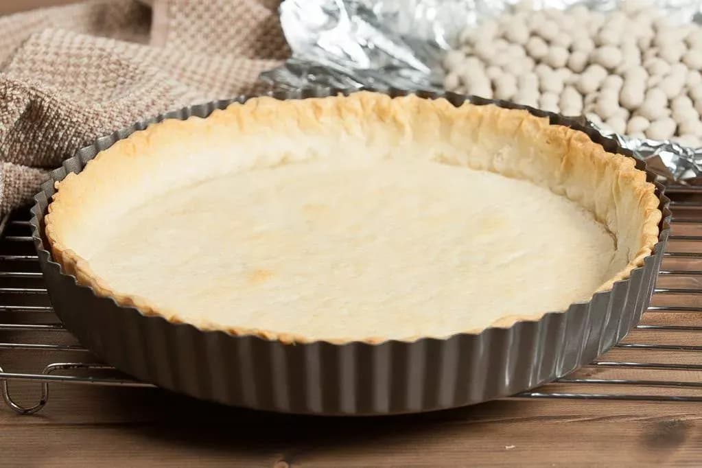 Najlepsze przepisy na tarty i ciasta: spód, nadzienie i kroki po kolei