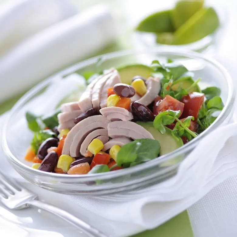 Tuńczyk w sosie własnym: 10 pomysłów na pyszne dania