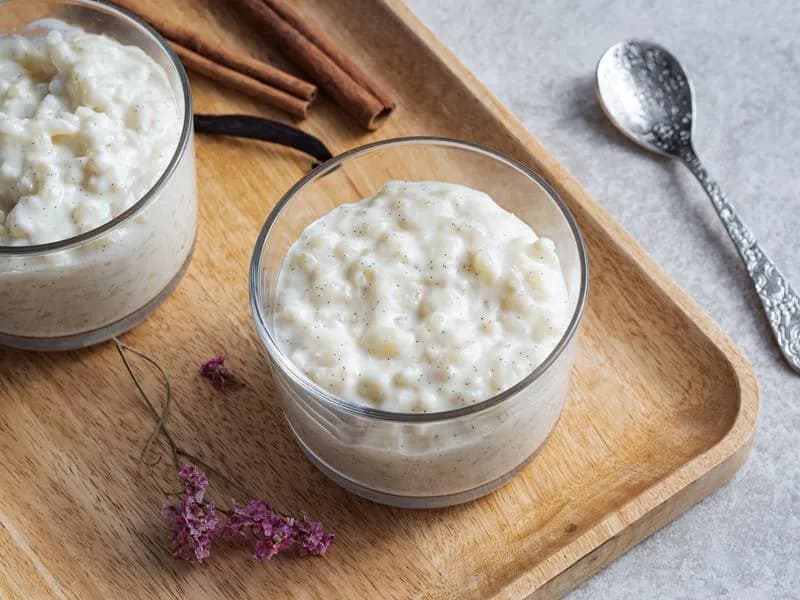 Ile kalorii ma ryż na mleku? Poznaj dokładną wartość i składniki